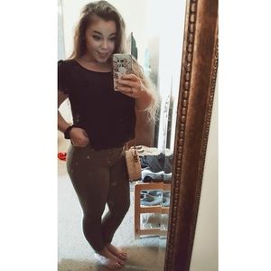 Meet your Posher, Brittany